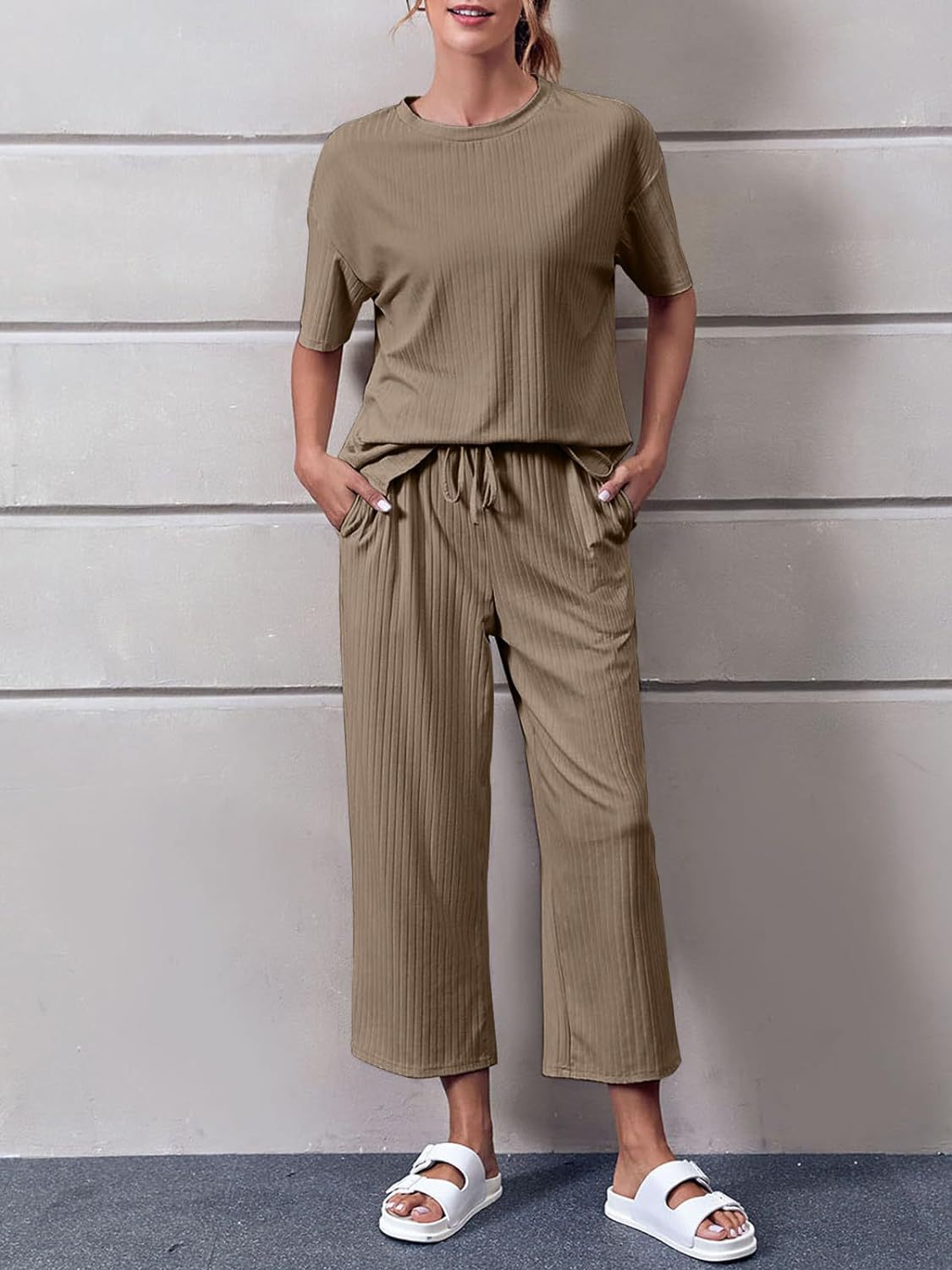 Solid Color T-shirt Casual Cropped Pants Set